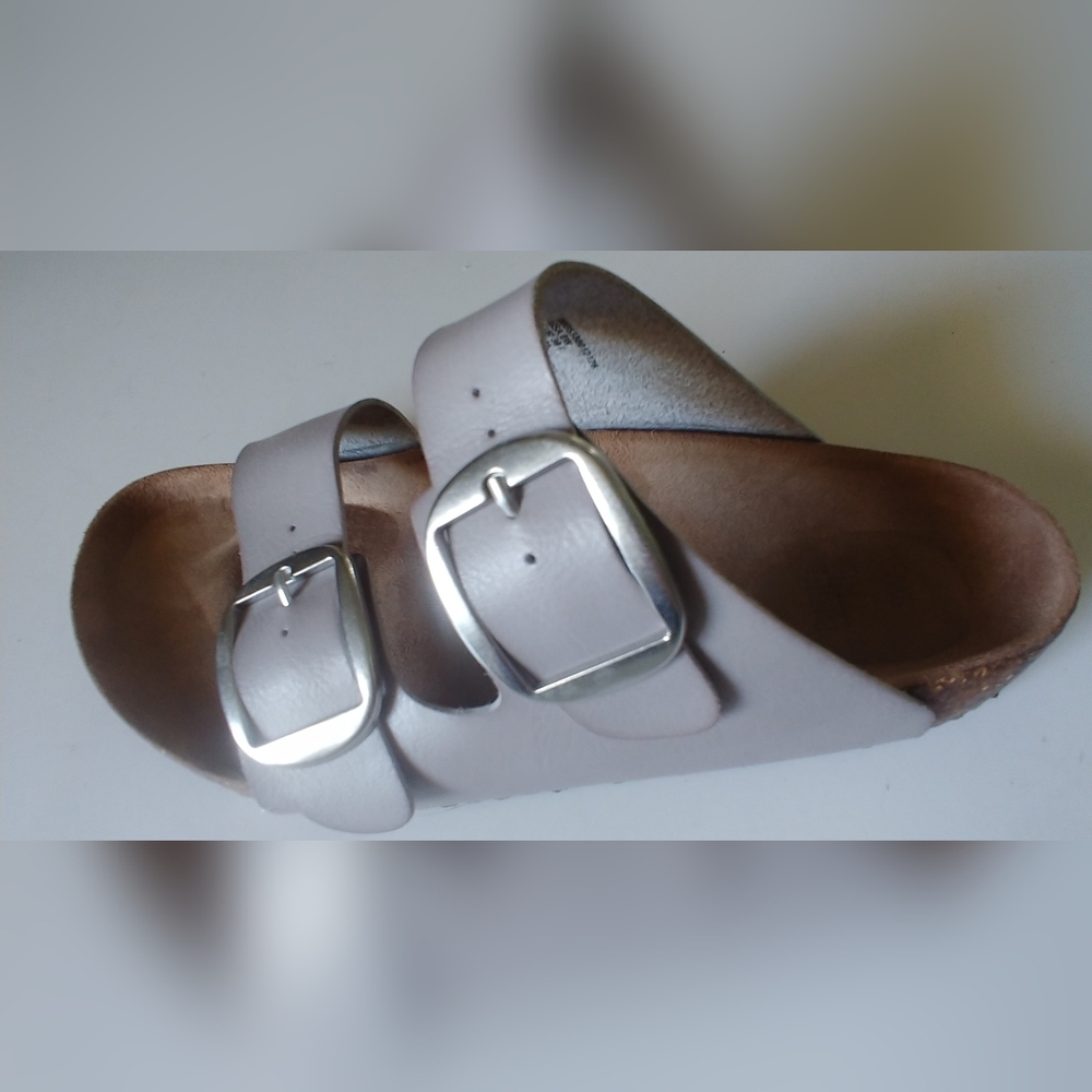 Double-Buckle Slide Sandals in Dove Gray. Size 8 - Picture 3 of 10